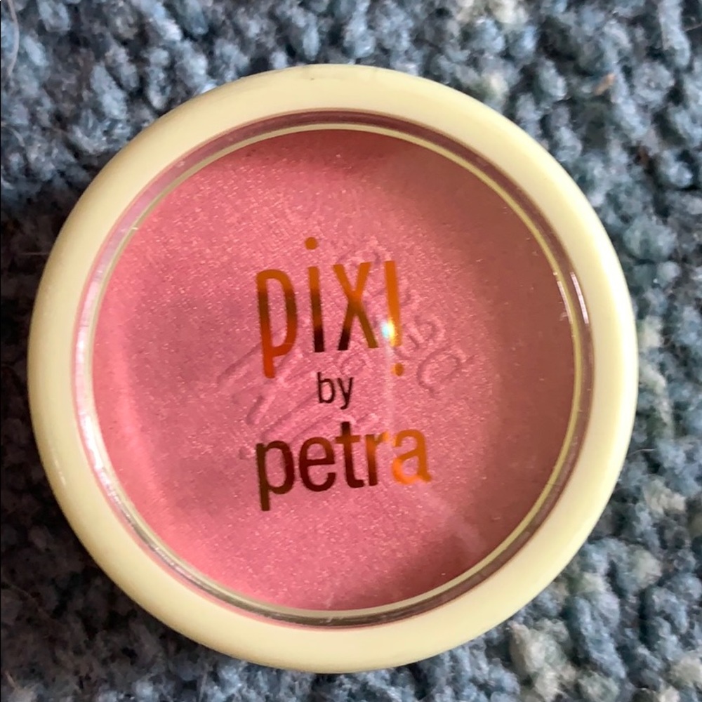 Blush PIXI